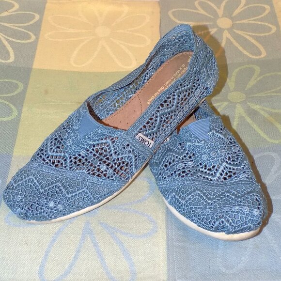 Size 6.5 Toms Alpargata  Moroccan Crochet Slip-In Blue Flats Shoes - Picture 1 of 8
